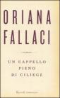 Un cappello pieno di ciliege