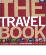 The travel book. A journey through every country in the Worl. Small format edito da Lonely Planet
