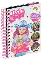 Crystal outfit. Style girls. Ediz. a colori. Ediz. a spirale. Con penna con punta calamitata. Con 3 penne calamitate. Con 8 sacchettini con glitter colorati edito da Crealibri