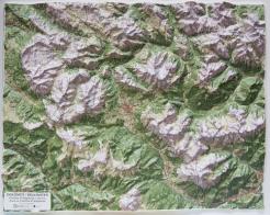 Dolomiti. Cortina D'Ampezzo e dintorni. 1:50.000 (carta in rilievo con cornice) edito da Global Map