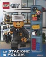 La stazione di polizia. Lego City. Con gadget di Anna Onichimowska edito da Crealibri