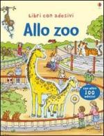 Allo zoo. Con adesivi di Sam Taplin, Cecilia Johansson edito da Usborne Publishing