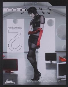 Fashion with soul. Ediz. multilingue. Con CD-ROM.pdf