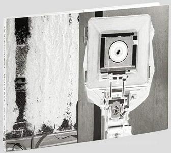 Negative book. Ediz. illustrata.pdf