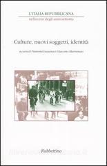 L Italia repubblicana nella crisi degli anni Settanta. Atti del ciclo di Convegni (Roma, novembre-dicembre 2001) vol.2.pdf