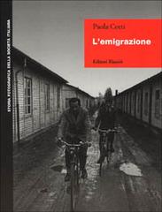L' emigrazione di Paola Corti edito da Editori Riuniti