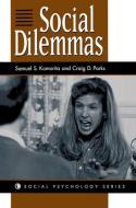 Social Dilemmas di Samuel S. Komorita, Craig D. Parks edito da Taylor & Francis Inc