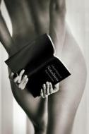 A Brief History of Nakedness di Philip Carr-Gomm edito da Reaktion Books