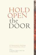 Hold Open the Door: The Ireland Chair of Poetry Commemorative Anthology edito da UNIV COLLEGE DUBLIN PR