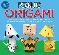Peanuts Origami: 20+ Amazing Paper-Folding Projects Featuring Charlie Brown and the Gang di Charles M. Schulz edito da ANDREWS & MCMEEL