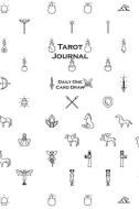 Tarot Journal - Daily One Card Draw: Magic Wicca Cover - Beautifully Illustrated 190 Pages 6x9 Inch Notebook to Record Y di Strategic Publications edito da LIGHTNING SOURCE INC