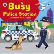 Ladybird Lift-the-flap Book: Busy Police Station di Mandy Archer edito da Penguin Books Ltd