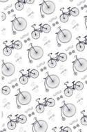 Bicycles: Bullet Journal - 6x9 Medium Dotted Bullet Journaling Notebook with Numbered Pages di Quipoppe Publications edito da Createspace Independent Publishing Platform