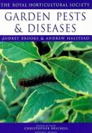 Garden Pests & Diseases di Audrey Brooks, Andrew Halstead edito da Mitchell Beazley