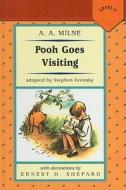 Pooh Goes Visiting di A. A. Milne edito da Perfection Learning