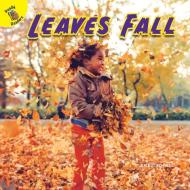 Leaves Fall di Lisa K. Schnell edito da READY READERS
