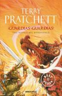 ¡Guardias! ¡guardias! di Terry Pratchett edito da Debolsillo