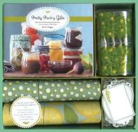 Pretty Pantry Gifts: Recipes & Wrappings for Delicious Jams, Sauces, and Pickles di Tara Duggan edito da Chronicle Books (CA)