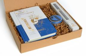 Harry Potter: Ravenclaw Boxed Gift Set di Insight Editions edito da INSIGHT EDITIONS