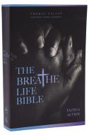 The Breathe Life Holy Bible: Faith in Action (Nkjv, Paperback, Red Letter, Comfort Print): Faith in Action di Thomas Nelson edito da THOMAS NELSON PUB