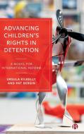 Transforming Youth Detention: Giving Effect to the Rights of Children Deprived of Liberty di Pat Bergin, Ursula Kilkelly edito da BRISTOL UNIV PR