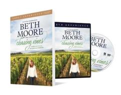 Chasing Vines Group Experience with DVD: Finding Your Way to an Immensely Fruitful Life di Beth Moore edito da TYNDALE MOMENTUM