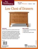 Fine Woodworking's Low Chest of Drawers Plan di Michael Pekovich edito da Taunton Press