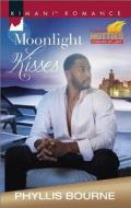 Moonlight Kisses di Phyllis Bourne edito da Harlequin Books