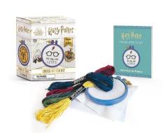 Harry Potter Cross-Stitch Kit di Warner Bros. Consumer Products Inc., Running Press edito da Little, Brown