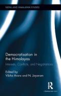 Democratisation in the Himalayas edito da Taylor & Francis Ltd