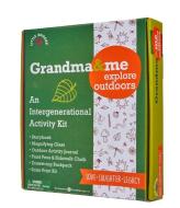 Grandma and Me: Explore Outdoors Activity Kit: (Gifts for Grandkids, Kids Activity Kits, Outdoor Activities for Kids) di Little Bridges edito da INSIGHT EDITIONS