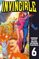 Invincible 6 di Robert Kirkman edito da Cross Cult