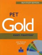 PET Gold Exam Maximiser, Self-Study-Edition w. 2 Audio-CDs di Jacky Newbrook, Judith Wilson edito da Pearson Elt
