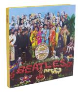 The Beatles: Sgt. Pepper's Lonely Hearts Club Record Album Journal di Insight Editions edito da Insight Editions