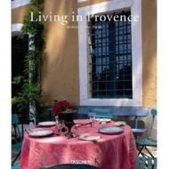 Living in Provence di Barbara Stoeltie edito da Taschen