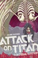 Attack on Titan: Colossal Edition 7 di Hajime Isayama edito da Random House LCC US