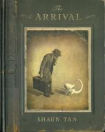 The Arrival di Shaun Tan edito da Hachette Children's  Book