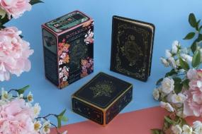 Botanica: A Tarot Deck about the Language of Flowers edito da BEEHIVE BOOKS