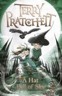 A Hat Full of Sky di Terry Pratchett edito da Random House Children's Publishers UK