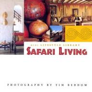 Safari Living edito da London Scriptmate Editions