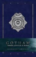 Gotham Hardcover Ruled Journal di . Warner Bros. Consumer Products Inc. edito da Insight Editions