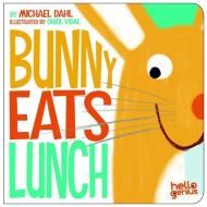 Bunny Eats Lunch di Michael Dahl edito da Picture Window Books