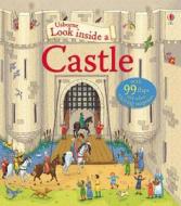 Look Inside A Castle di Conrad Mason edito da Usborne Publishing Ltd