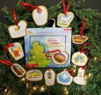 Twelve Names of Christmas: With Twelve Ornaments di Familytlife edito da Family Life Publishing