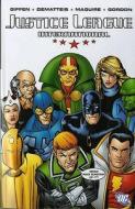 Justice League International di Keith Giffen, J. M. DeMatteis, Kevin McGuire edito da Titan Books Ltd