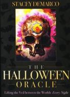 The Halloween Oracle: Lifting the Veil Between the Worlds Every Night di Stacey DeMarco edito da Blue Angel