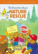 The Berenstain Bears' Nature Rescue: An Early Reader Chapter Book di Stan Berenstain, Jan Berenstain, Mike Berenstain edito da ZONDERVAN