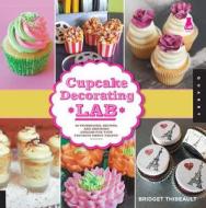 Cupcake Decorating Lab di Bridget Thibeault edito da Quarry Books
