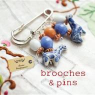 Brooches & Pins di Louise Compagnone edito da Guild Of Master Craftsman Publications Ltd