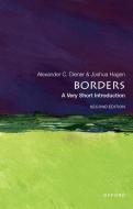Borders: A Very Short Introduction di Alexander C. Diener, Joshua Hagen edito da Oxford University Press Inc